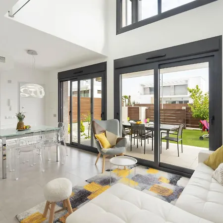 Belvilla By Oyo Casa Bali 11 *